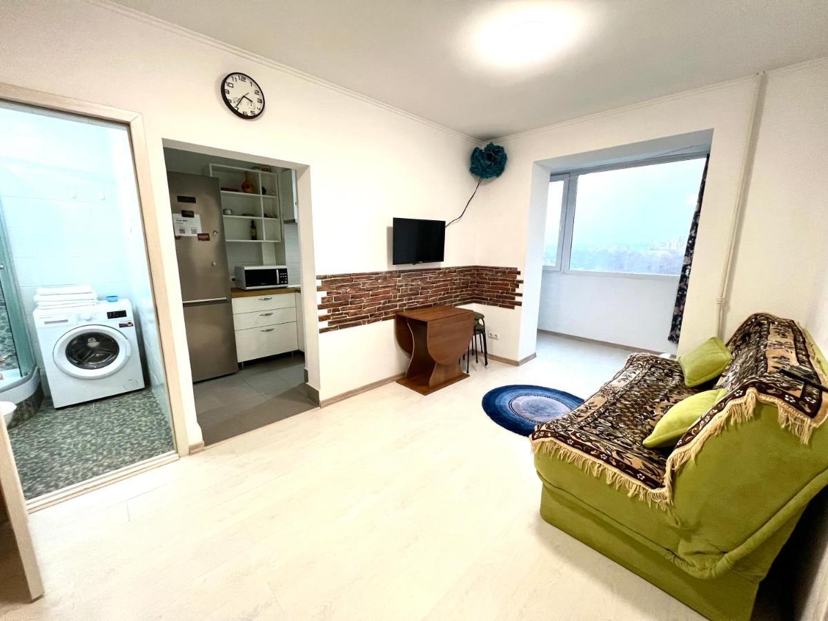 Fantastic View On Chisinau Center - Super Fast Wifi - Two Botanical Gardens - 2Br Apartment Exterior photo